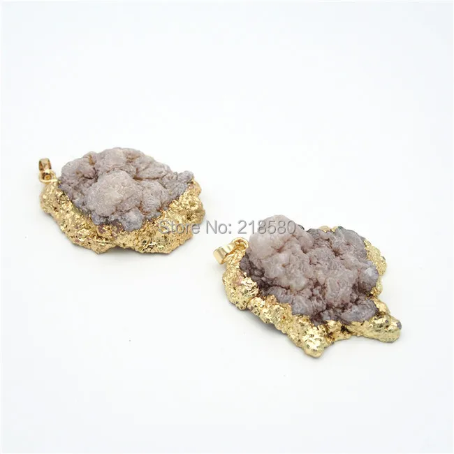 P15052206 Агаты Geode половина Druzy Хрустальная подвеска из гальванического золота Подвеска
P15052206 Агаты Geode половина Druzy Хрустальная подвеска из гальванического золота Подвеска