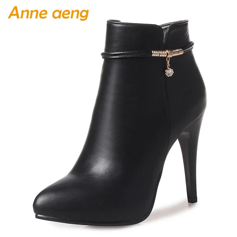 2019 New Winter Women Ankle Boots High Thin Heel Pointed Toe Metal Decoration Zipper Sexy Women Shoes Black Short Boots Big Size
2019 New Winter Women Ankle Boots High Thin Heel Pointed Toe Metal Decoration Zipper Sexy Women Shoes Black Short Boots Big Size
