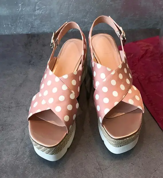 BONJEAN Fashion Polka Dot Platform Wedge Sandals for Woman Summer Peep Toe Buckle Strap Shoes Cutouts Gladiator Sandals
BONJEAN Fashion Polka Dot Platform Wedge Sandals for Woman Summer Peep Toe Buckle Strap Shoes Cutouts Gladiator Sandals