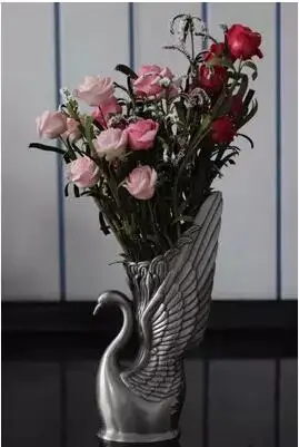 European middle size swan shape retro metal tabletop decorative vase flower vases for homes vases decoratives HP023
European middle size swan shape retro metal tabletop decorative vase flower vases for homes vases decoratives HP023