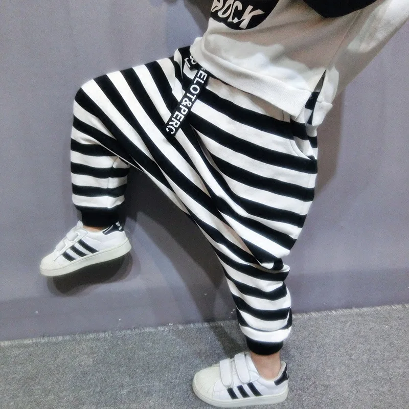 2-6 Years Baby Boys Harem Pants Korean Style Black&White Stripe Kids Winter Warm Velvet Lining Trousers KF970
2-6 Years Baby Boys Harem Pants Korean Style Black&White Stripe Kids Winter Warm Velvet Lining Trousers KF970