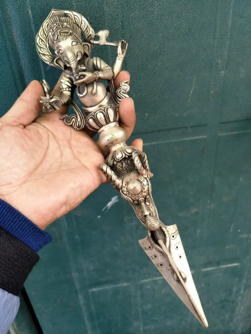 Antique Old Tibet silver Elephant god instrument, with mysterious power, bring good luck, get rid of evil,Free shipping
Antique Old Tibet silver Elephant god instrument, with mysterious power, bring good luck, get rid of evil,Free shipping
