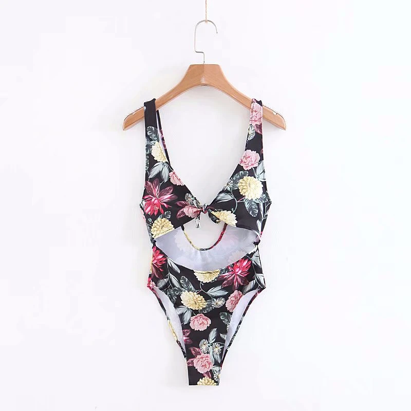 Deep V Neck Summer Bodysuit Women Bow Sleeveless Crop Sexy Jumpsuit Romper Beach Bohemia Floral Print Female Bodysuit
Deep V Neck Summer Bodysuit Women Bow Sleeveless Crop Sexy Jumpsuit Romper Beach Bohemia Floral Print Female Bodysuit