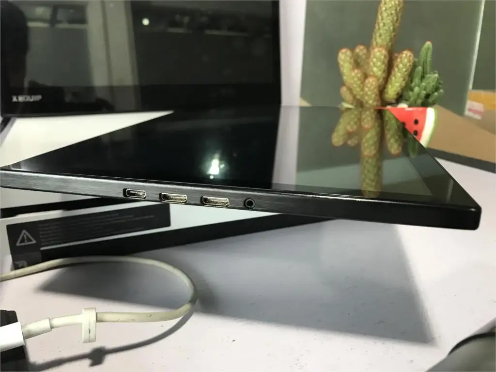 13 Inch 1920 * 1080P 10 Point Touch LCD Screen 8mm IPS USB Type C 5V Power Game Display For PS3 PS4 Computer Laptop
13 Inch 1920 * 1080P 10 Point Touch LCD Screen 8mm IPS USB Type C 5V Power Game Display For PS3 PS4 Computer Laptop