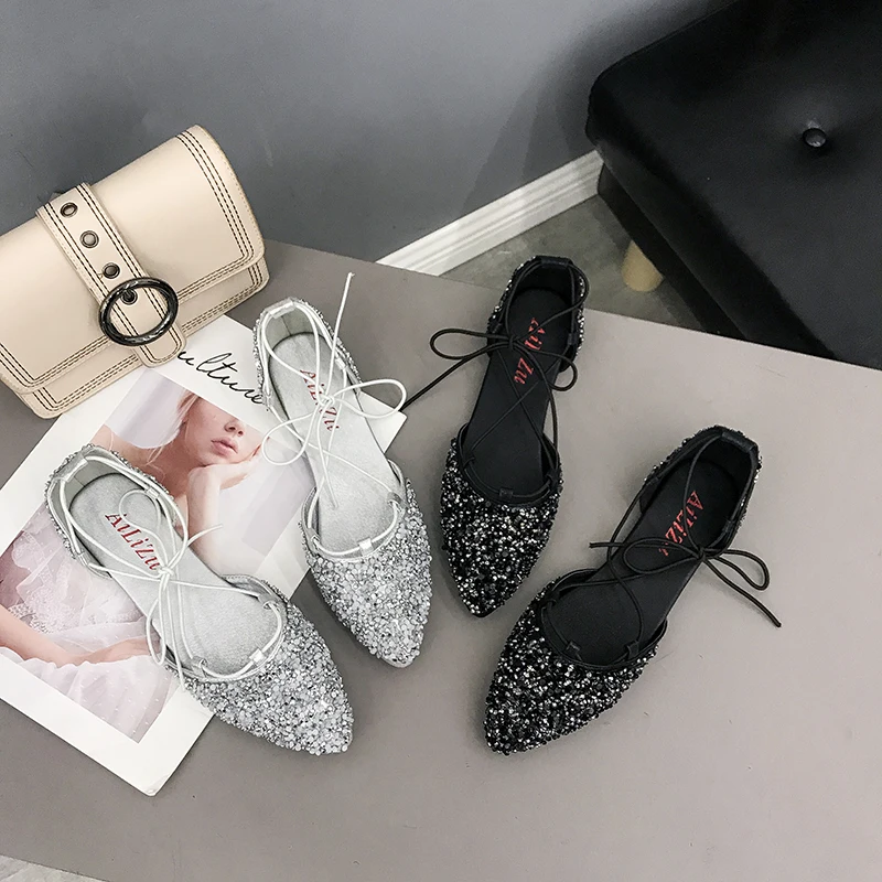 2019 New Women Dress Cross-tied Flats Fashion High Quality Solid Colors Pointed Toe Ballerina Ballet Flat Slip On Shoes Woman
2019 New Women Dress Cross-tied Flats Fashion High Quality Solid Colors Pointed Toe Ballerina Ballet Flat Slip On Shoes Woman