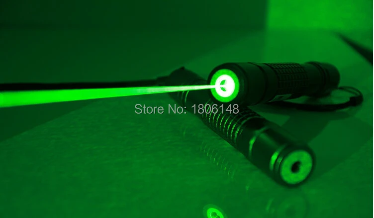 High power Military Green laser pointers 100000m 100w 532nm Flashlight Light Burning match pop balloon Burn cigarettes+Gift box
High power Military Green laser pointers 100000m 100w 532nm Flashlight Light Burning match pop balloon Burn cigarettes+Gift box