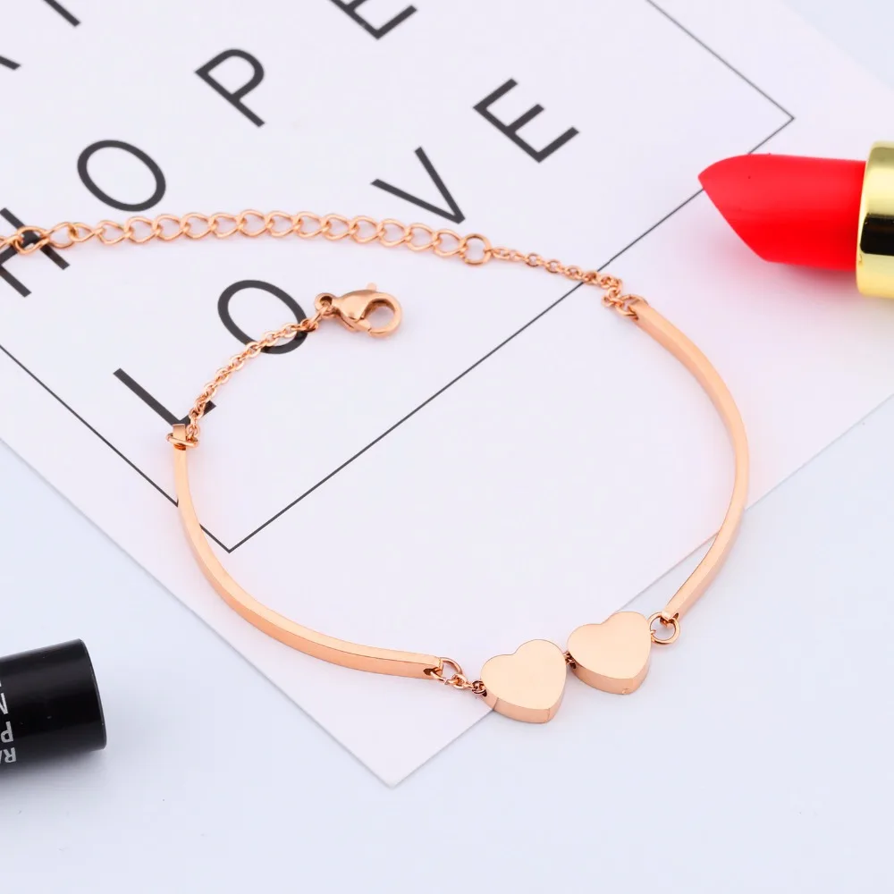 2020 Fashion Rose Gold Color Chain Link Bracelets For Women OL Style Jewelry Heart Shape Tag Gift Women Bracelet Bangle
2020 Fashion Rose Gold Color Chain Link Bracelets For Women OL Style Jewelry Heart Shape Tag Gift Women Bracelet Bangle