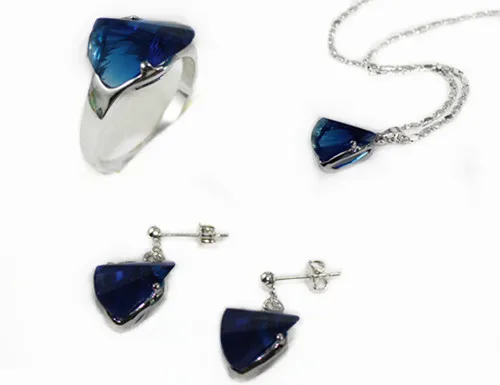 3 colors wholesale christmas gift blue/red/pink crystal ring(#7.8.9) stud earrings & chain pendant jewelry set
3 colors wholesale christmas gift blue/red/pink crystal ring(#7.8.9) stud earrings & chain pendant jewelry set