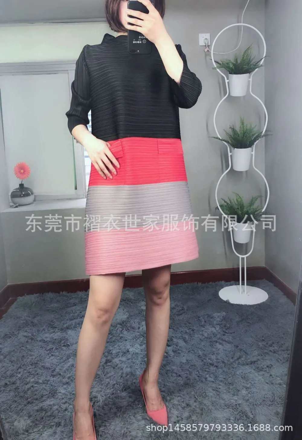 HOT SELLING Miyake fashion striped pleated loose stand three quarter women DRESS IN STOCK
HOT SELLING Miyake fashion striped pleated loose stand three quarter women DRESS IN STOCK