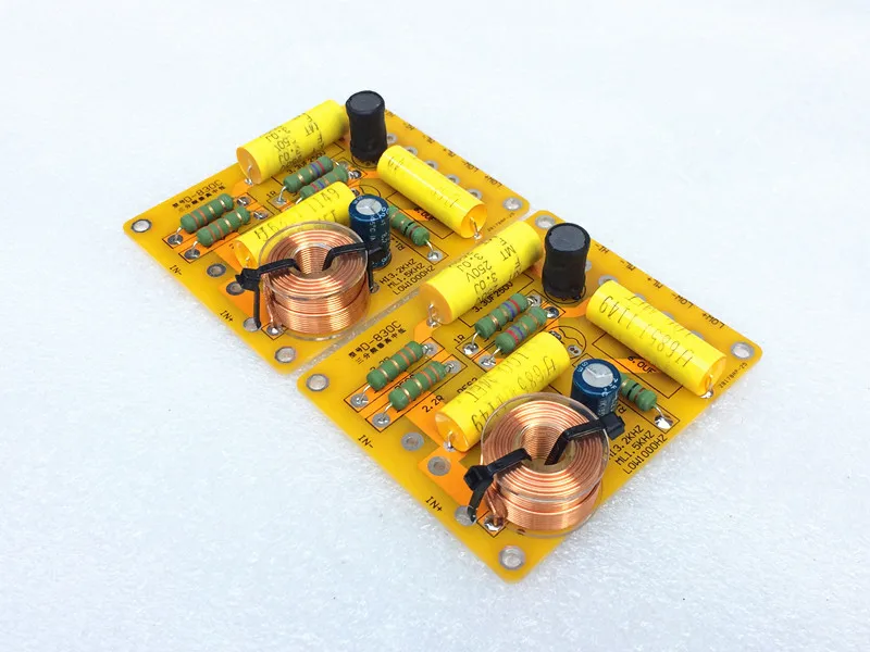 2PCS D-380C New Universal Speaker Triple Bass Crossover 250W 4~8 Ohm Speaker
2PCS D-380C New Universal Speaker Triple Bass Crossover 250W 4~8 Ohm Speaker