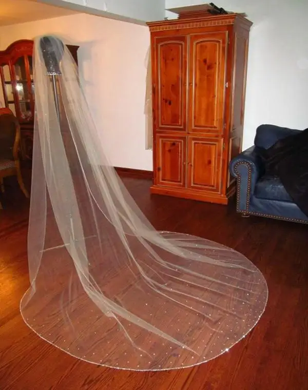 Romantic One-Layer Bridal Veils Cathedral Length Tulle Rhinestones Wedding Veils Beaded Edge White Or Ivory Bride's Veil
Romantic One-Layer Bridal Veils Cathedral Length Tulle Rhinestones Wedding Veils Beaded Edge White Or Ivory Bride's Veil