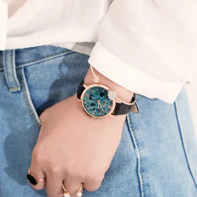 Top Brand Fashion Ladies Watches Marble Dial Female Quartz wristwatch Women Thin Casual Leather Strap Watch Reloj Mujer gifts
Top Brand Fashion Ladies Watches Marble Dial Female Quartz wristwatch Women Thin Casual Leather Strap Watch Reloj Mujer gifts