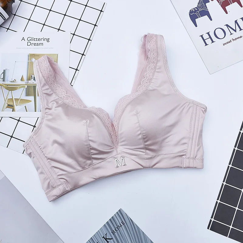 The new models vest no rims bra teenage girl lace adjustable underwear gathered sexy comfortable breathable bra pregnancy
The new models vest no rims bra teenage girl lace adjustable underwear gathered sexy comfortable breathable bra pregnancy