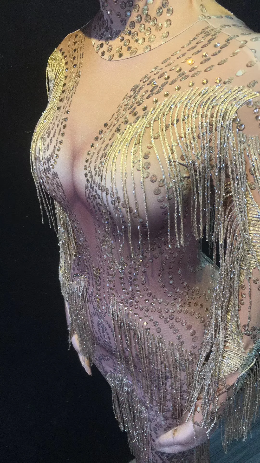 2021 Women New Fashion Shining Gold Rhinestones Fringes Sexy Dress Stage Wear Big Stretch Dress Singer Evening Tassel Long Dress
2021 Women New Fashion Shining Gold Rhinestones Fringes Sexy Dress Stage Wear Big Stretch Dress Singer Evening Tassel Long Dress