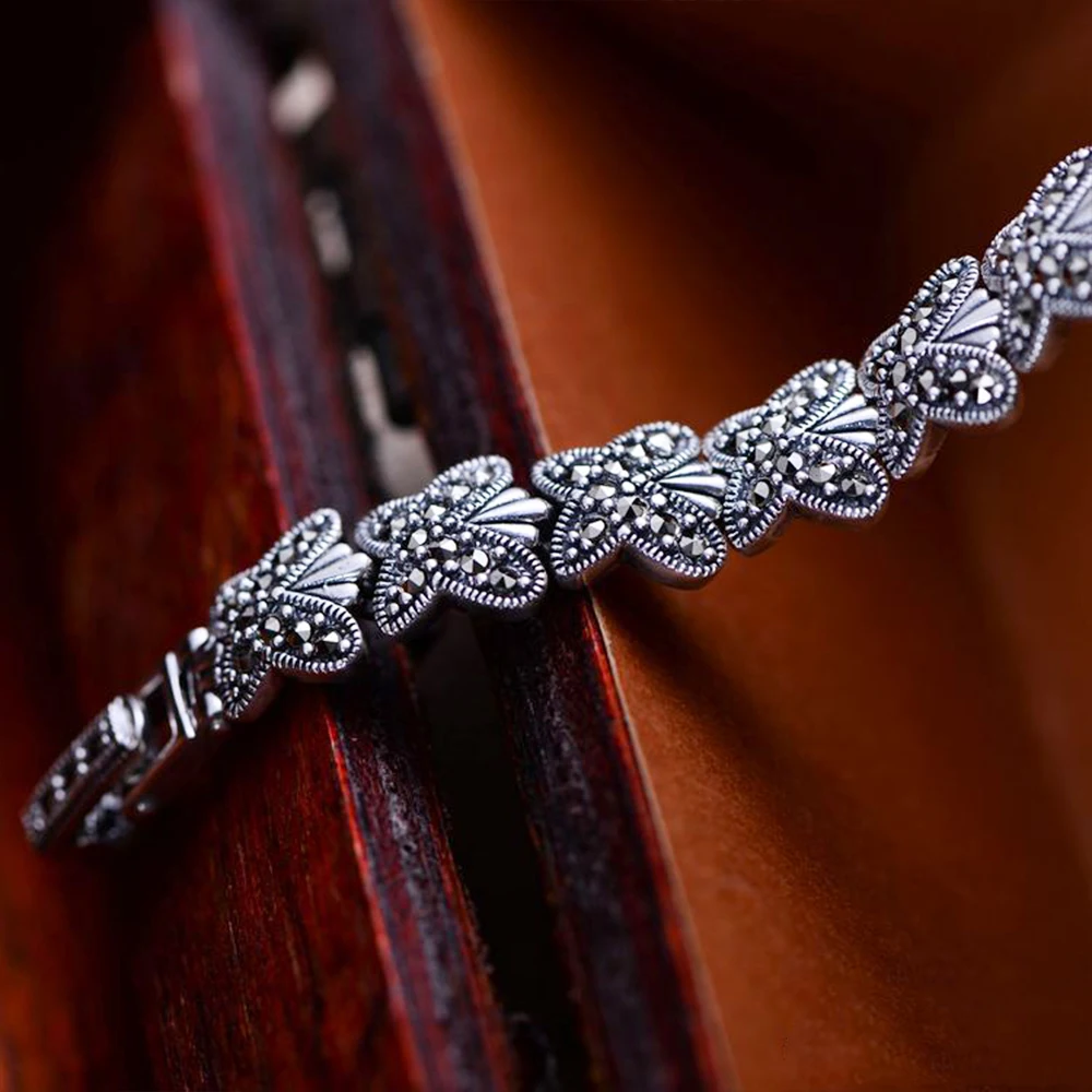 MetJakt Pure Handmade Butterfly Watchband Vintage Zircon Bracelet Watch Solid 925 Sterling Silver Bracelet for Women's Jewelry
MetJakt Pure Handmade Butterfly Watchband Vintage Zircon Bracelet Watch Solid 925 Sterling Silver Bracelet for Women's Jewelry