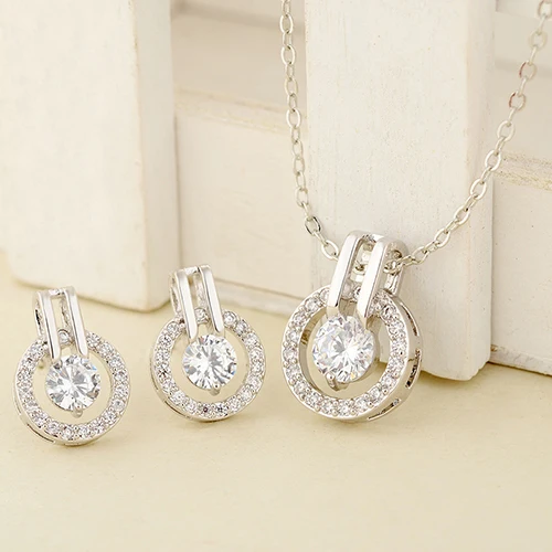 Free shipping Women's Zircon Round Pendent Choker Chain Necklace Earrings Wedding luxury Jewelry Set Fashion Leader' Choice
Free shipping Women's Zircon Round Pendent Choker Chain Necklace Earrings Wedding luxury Jewelry Set Fashion Leader' Choice