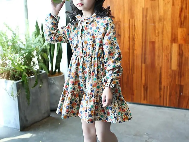 Girls Cute Floral Printing Dress Children Bow Tie Collar Vintage Long Sleeve Ruffles Party Dress Kids Baby Casual Dress
Girls Cute Floral Printing Dress Children Bow Tie Collar Vintage Long Sleeve Ruffles Party Dress Kids Baby Casual Dress