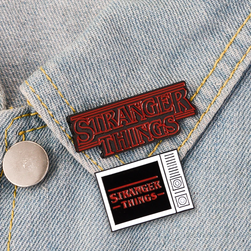 XEDZ New trend enamel black red horror TV brooch personality red character indicator backpack shirt jewelry brooch gift
XEDZ New trend enamel black red horror TV brooch personality red character indicator backpack shirt jewelry brooch gift