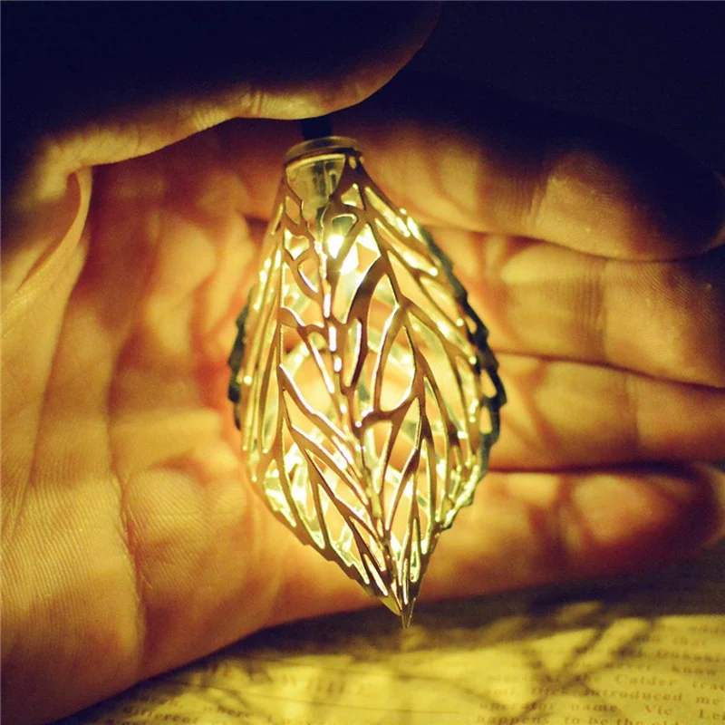 Iron Hollow out leaves Solar christmas lights outdoor Decorative solar String Fairy lighting for Christmas trees Patio Party
Iron Hollow out leaves Solar christmas lights outdoor Decorative solar String Fairy lighting for Christmas trees Patio Party