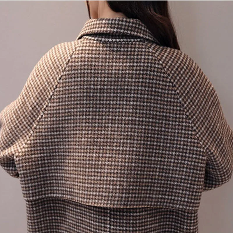 New Plaid Woolen Coat Women Long Woolen Fashion Winter Jackets Woman Tunic 2019 Casual Loose Coats Female Double-breasted Coat
New Plaid Woolen Coat Women Long Woolen Fashion Winter Jackets Woman Tunic 2019 Casual Loose Coats Female Double-breasted Coat
