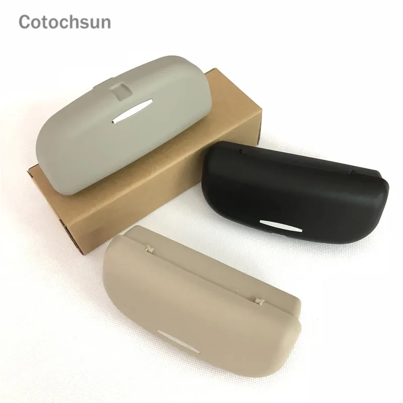 Cotochsun Car styling Sun Visor Glasses Case For Hyundai ix35 iX45 iX25 i20 i30 Sonata Verna Solaris Elantra Accent
Cotochsun Car styling Sun Visor Glasses Case For Hyundai ix35 iX45 iX25 i20 i30 Sonata Verna Solaris Elantra Accent