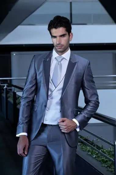 Custom Made New Design Peaked Lapel Blue Handsome Groom Tuxedos Men's Wedding Dresses Prom Clothing(Jacket+Pants+vest+tie)
Custom Made New Design Peaked Lapel Blue Handsome Groom Tuxedos Men's Wedding Dresses Prom Clothing(Jacket+Pants+vest+tie)