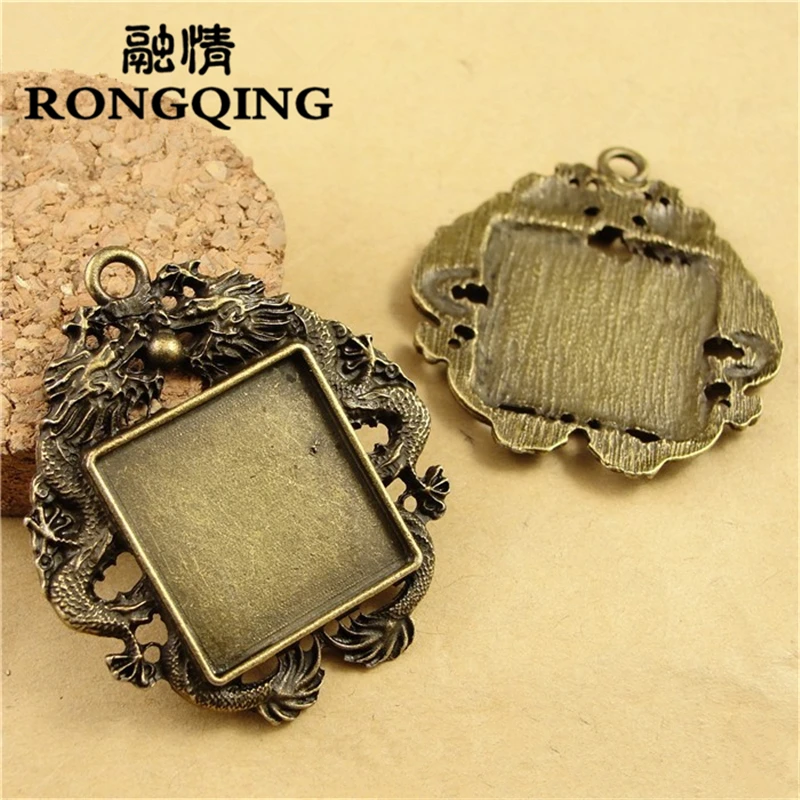 RONGQING 20pcs/lot Dragon Square Cabochon Base 25mm Pendant Accessoire Bijoux Fabrication Square Cameo Settings
RONGQING 20pcs/lot Dragon Square Cabochon Base 25mm Pendant Accessoire Bijoux Fabrication Square Cameo Settings