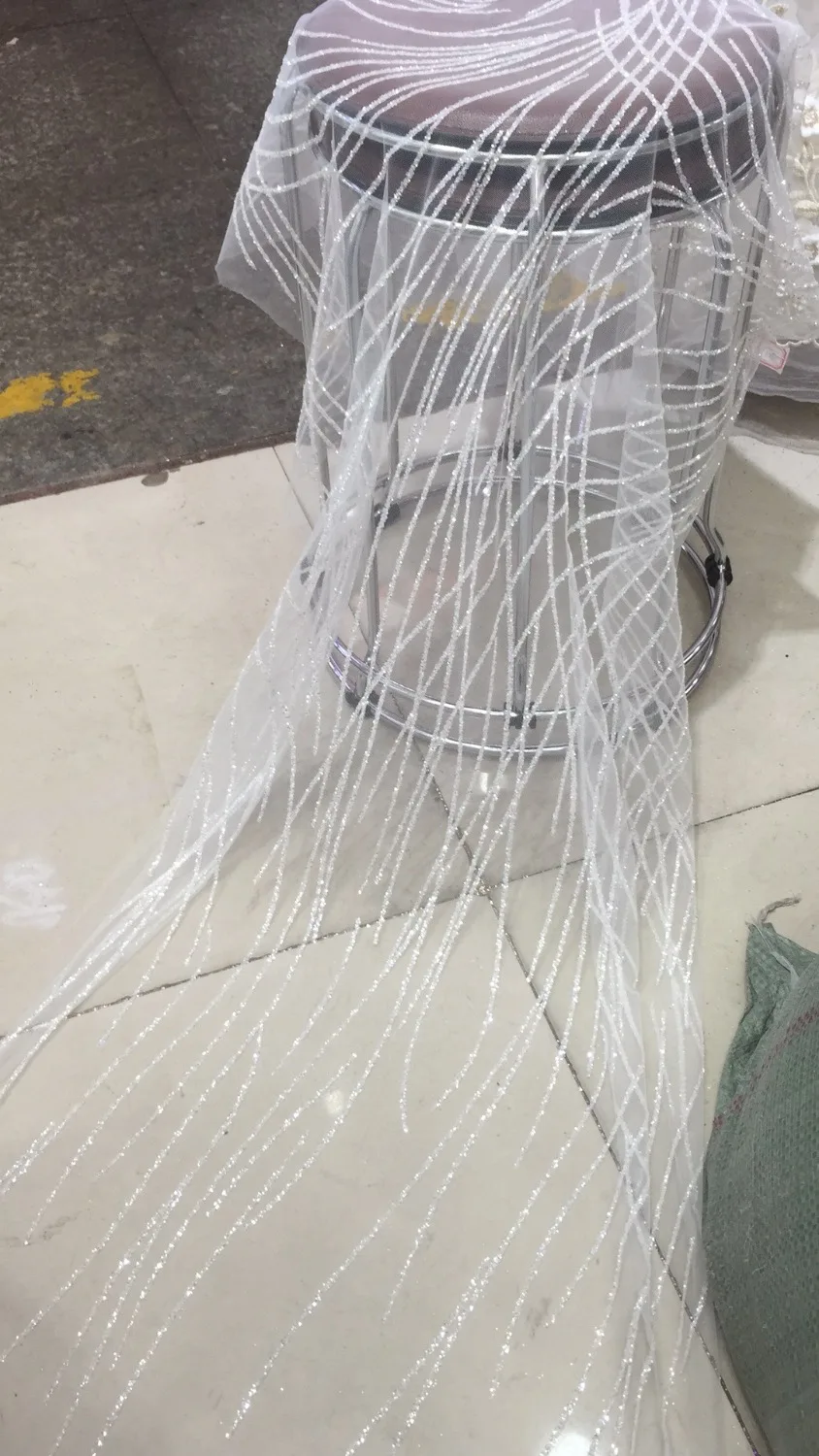 stock YX58# White random line net cloth wedding dress flash powder for bridal wedding dress/sawing
stock YX58# White random line net cloth wedding dress flash powder for bridal wedding dress/sawing
