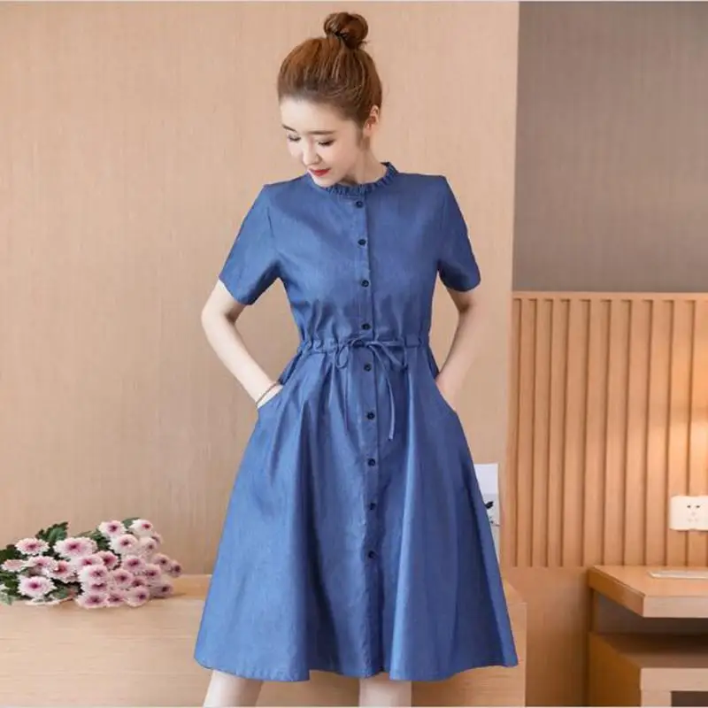2018 Summer Dress Blue Short Sleeve Elastic waist Denim Dress Korean Style Big Size A-line Dress Women Clothing Jeans Designer
2018 Summer Dress Blue Short Sleeve Elastic waist Denim Dress Korean Style Big Size A-line Dress Women Clothing Jeans Designer