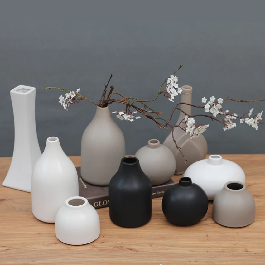 Classic Chinese arts ceramic vase crafts Decor porcelain flower vase creative gift home decor
Classic Chinese arts ceramic vase crafts Decor porcelain flower vase creative gift home decor