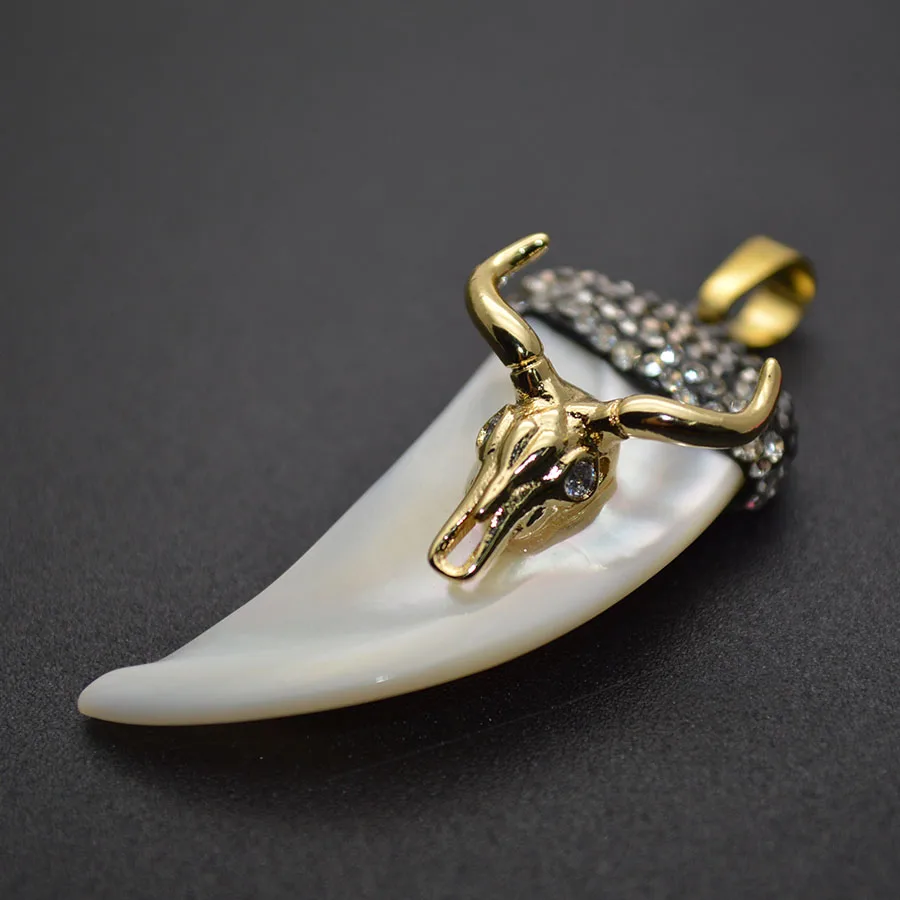 New Arrival White Shell Horn Shape Pendant Gold Plating Ox-head Rhinestone Crystal Paved For Necklace Making Findings 10pc/lot
New Arrival White Shell Horn Shape Pendant Gold Plating Ox-head Rhinestone Crystal Paved For Necklace Making Findings 10pc/lot
