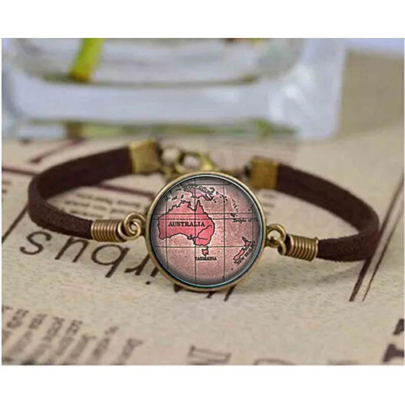Australia and New Zealand Vintage Map bracelet, Map Jewelry Glass Cabochon bracelets
Australia and New Zealand Vintage Map bracelet, Map Jewelry Glass Cabochon bracelets