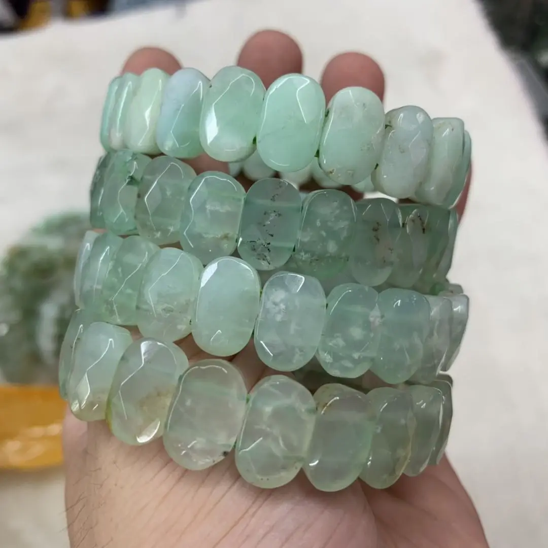 light green Chrysoprase beads bracelet natural gem stone jewelry bangle for woman for gift wholesale !
light green Chrysoprase beads bracelet natural gem stone jewelry bangle for woman for gift wholesale !