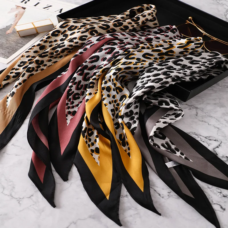 RUNMEIFA Luxury Brand 2019 New Fashion Summer Silk Scarf For Women/Ladies Leopard pattern Beach Hijab Female Foulard 70*70CM
RUNMEIFA Luxury Brand 2019 New Fashion Summer Silk Scarf For Women/Ladies Leopard pattern Beach Hijab Female Foulard 70*70CM