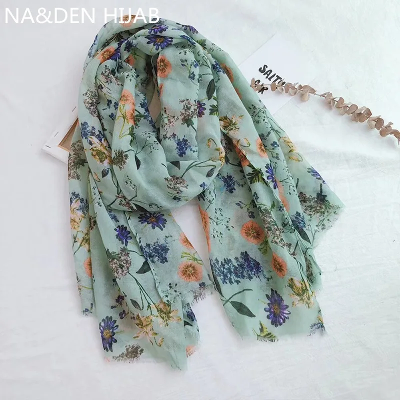 Two Colors Flower print fringed scarf women plain shawl cosy viscose scarves muslim hijabs 10pcs/lot fast shipping hot sale
Two Colors Flower print fringed scarf women plain shawl cosy viscose scarves muslim hijabs 10pcs/lot fast shipping hot sale