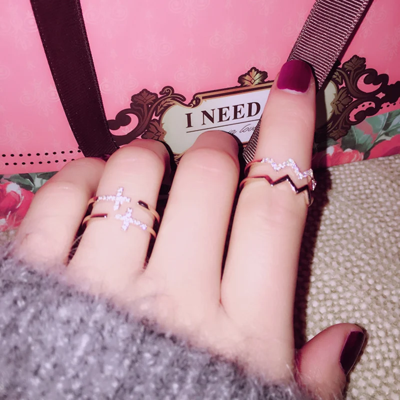 2019 New Fashion Jewelry Double Wave Open Ring For Women Shiny Cubic Zirconia Ring Paved Finger Resizable Rings Wedding
2019 New Fashion Jewelry Double Wave Open Ring For Women Shiny Cubic Zirconia Ring Paved Finger Resizable Rings Wedding