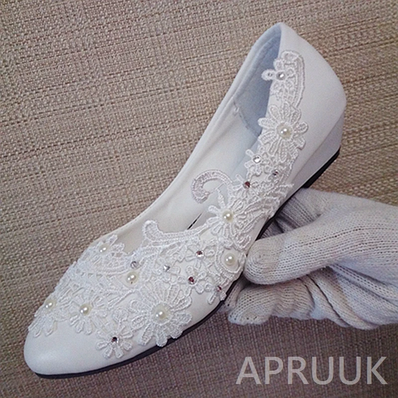 3CM low Lace wedges shoes woman ladies bridal brides party wedding off white ivory lace pearls dancing pumps shoes wedged heel
3CM low Lace wedges shoes woman ladies bridal brides party wedding off white ivory lace pearls dancing pumps shoes wedged heel