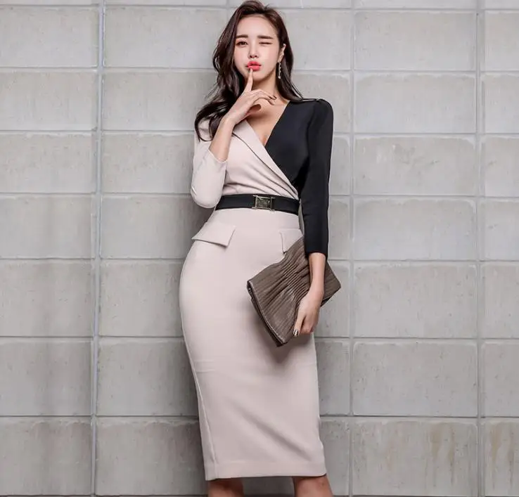 Women's 2019 ladies fashion temperament V-neck color matching waist long professional bag hip dress
Women's 2019 ladies fashion temperament V-neck color matching waist long professional bag hip dress