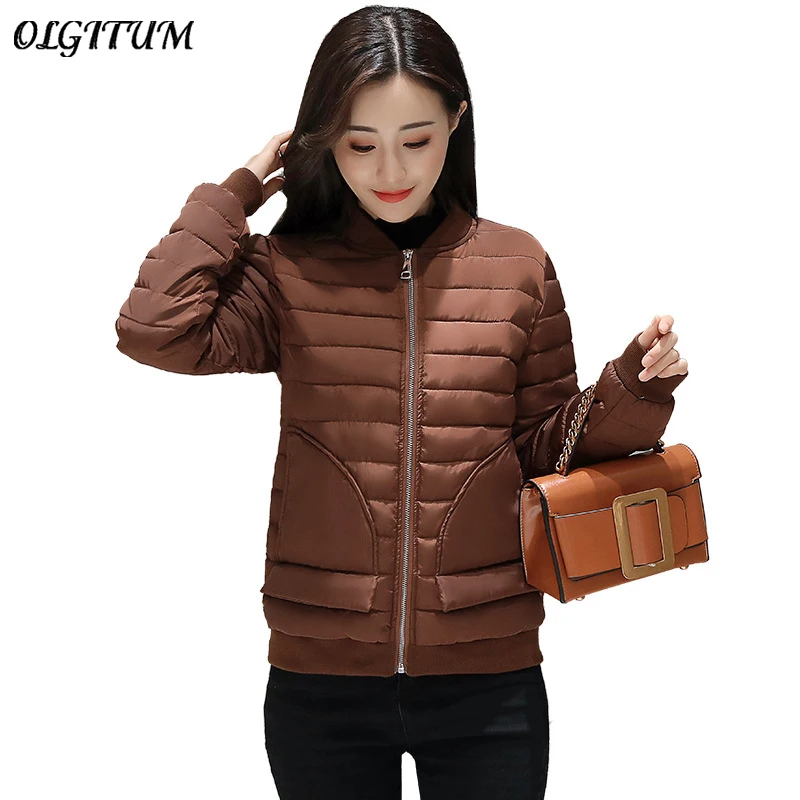 2018 Winter new short section cotton coat parka women's Korean version winter jacket baseball cotton coat fashion loose outwear
2018 Winter new short section cotton coat parka women's Korean version winter jacket baseball cotton coat fashion loose outwear