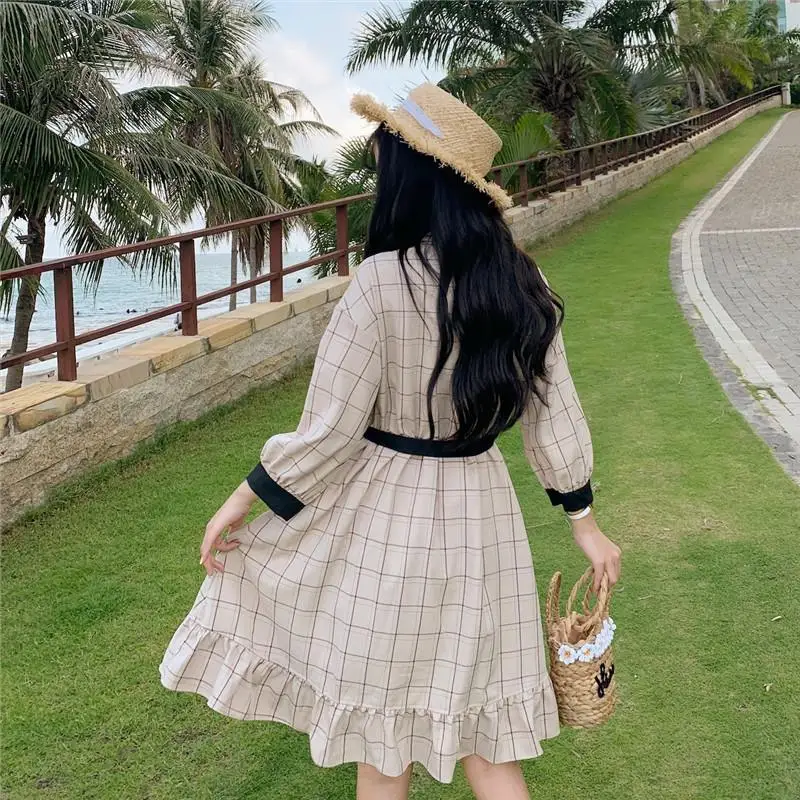 Vintage Autumn Spring Women Plaid Dress Lantern Sleeve Bow Ruffles Female Vestidos High Waist Casual Slim Pleated Dresses D130
Vintage Autumn Spring Women Plaid Dress Lantern Sleeve Bow Ruffles Female Vestidos High Waist Casual Slim Pleated Dresses D130