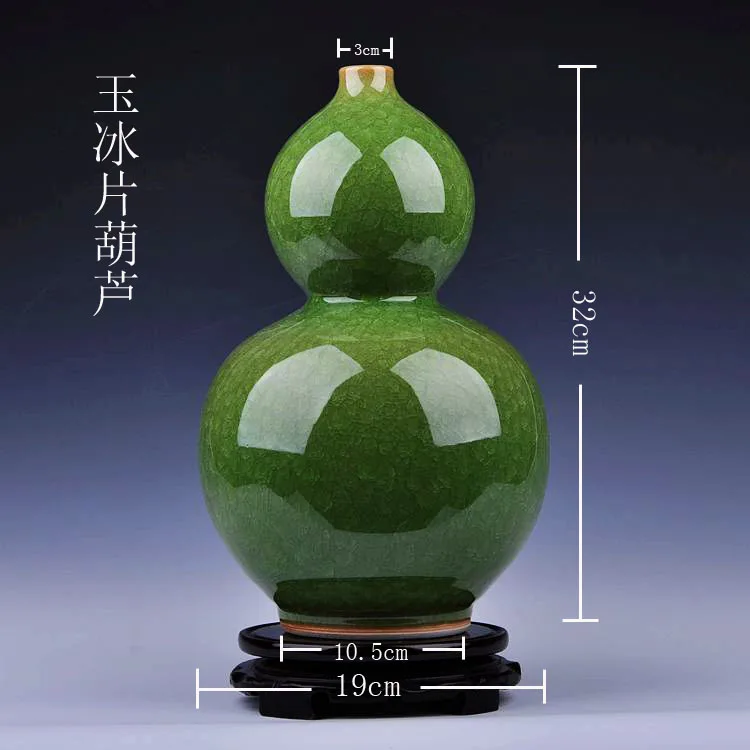 Jingdezhen ceramics kiln high-end antique jade ice sheet film classic modern living room decoration decoration vase
Jingdezhen ceramics kiln high-end antique jade ice sheet film classic modern living room decoration decoration vase