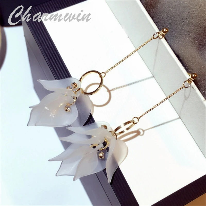 Новинка, длинные серьги Charmwin, висячие серьги для женщин, модные женские серьги с цветочным цирконием
Новинка, длинные серьги Charmwin, висячие серьги для женщин, модные женские серьги с цветочным цирконием