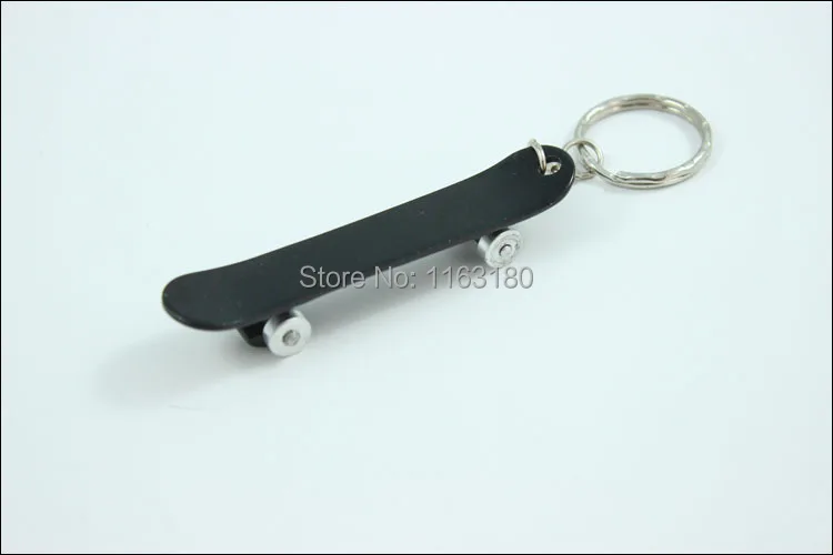 36 pcs /lot Fun Finger Skateboard Keyring / Bottle Opener mix color promotion gift free shipping
36 pcs /lot Fun Finger Skateboard Keyring / Bottle Opener mix color promotion gift free shipping