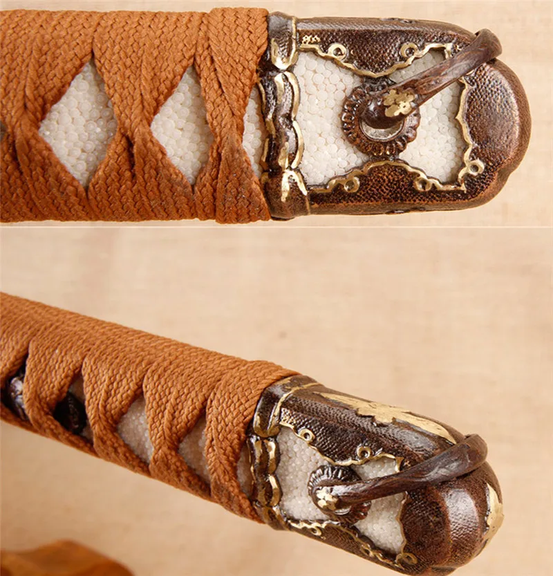 handmade espada katana afiade samurai japanese Officer's sword real T10 Clay craft 98 gunto Antique saber copper tsuba have lock
handmade espada katana afiade samurai japanese Officer's sword real T10 Clay craft 98 gunto Antique saber copper tsuba have lock
