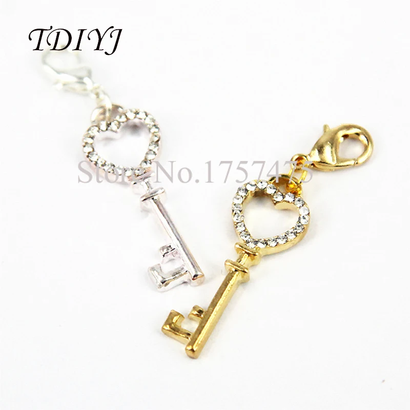 TDIYJ 20pcs New Design Assorted Alloy 10mm*27mm Crystal Heart Key Fashion Charms for Floating Locket Dangle Pendant
TDIYJ 20pcs New Design Assorted Alloy 10mm*27mm Crystal Heart Key Fashion Charms for Floating Locket Dangle Pendant