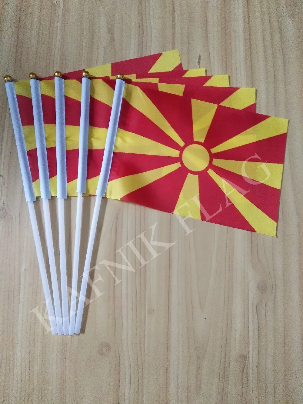 KAFNIK,5pcs Macedonia flag 14*21CM Macedonia Flag the hand national flag Free Shipping
KAFNIK,5pcs Macedonia flag 14*21CM Macedonia Flag the hand national flag Free Shipping