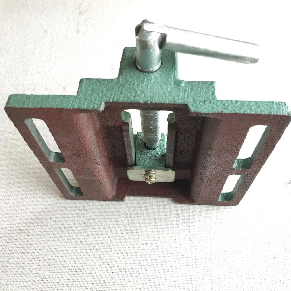 Cost sale of 1PC DIY good assistant practical 2.5"&3" table vise mini pliers small feeding screw machine woodworking bench vice
Cost sale of 1PC DIY good assistant practical 2.5"&3" table vise mini pliers small feeding screw machine woodworking bench vice