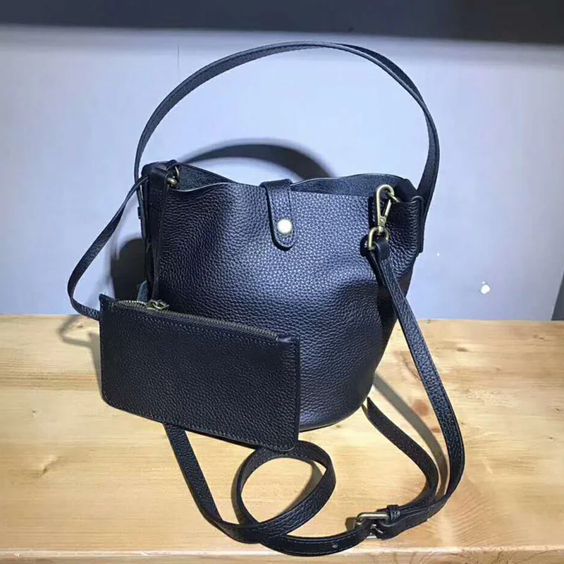 Women Shoulder Bags 100% Genuine Leather Bucket Bag Small Fashion Handbags Purse Brand Designer Ladies Crossbody messenger Bags
Women Shoulder Bags 100% Genuine Leather Bucket Bag Small Fashion Handbags Purse Brand Designer Ladies Crossbody messenger Bags