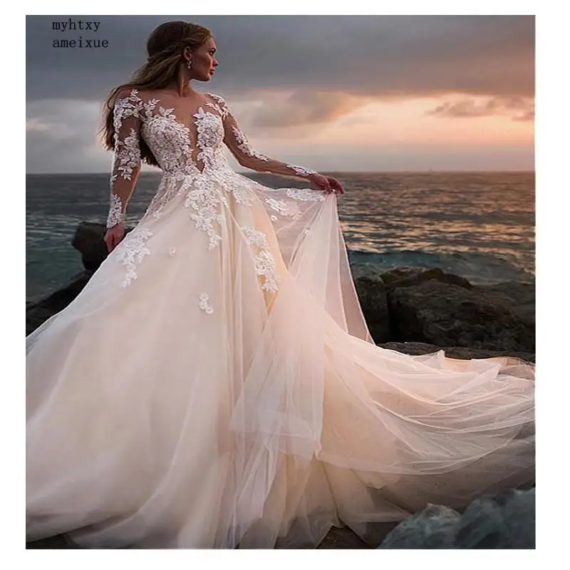 Женское свадебное платье со шлейфом кружевное длинное с одним