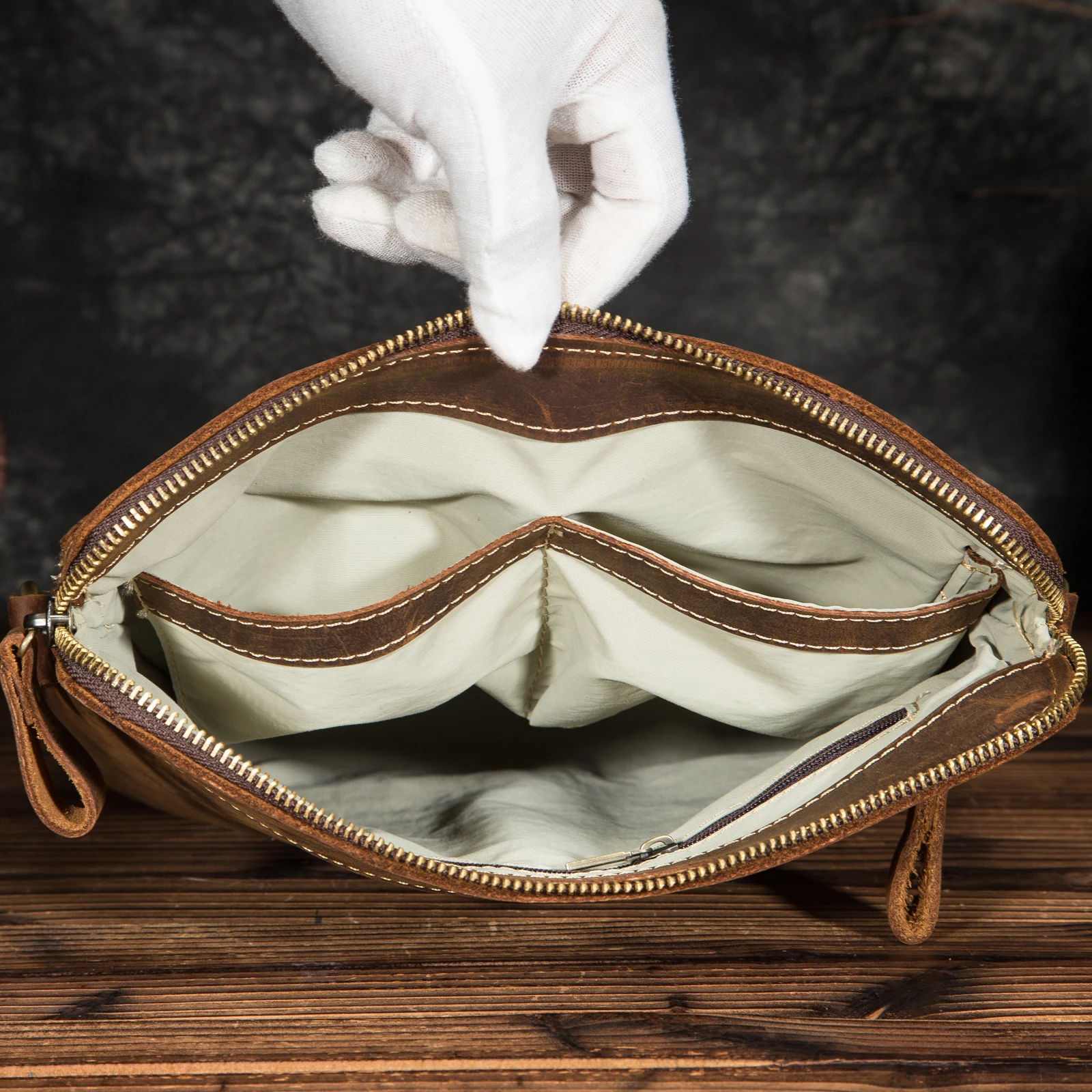 Fashion Original Quality Leather Male Casual messenger bag Satchel Travel 10" Tablet Cross-body Shoulder Tote bag For Men 3319
Fashion Original Quality Leather Male Casual messenger bag Satchel Travel 10" Tablet Cross-body Shoulder Tote bag For Men 3319